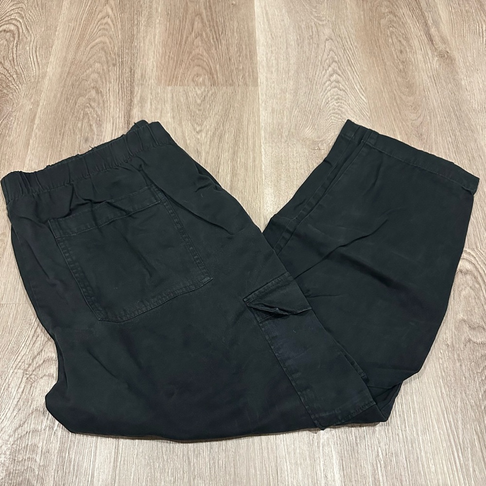 GAP Black Cargo Pants
